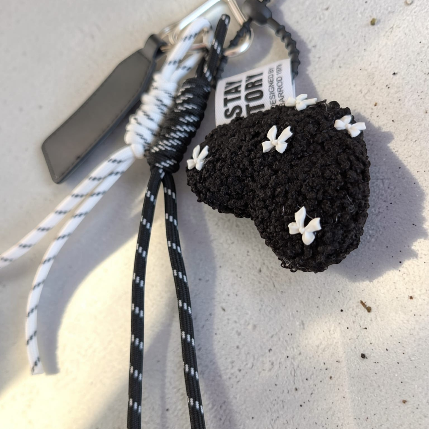 Porte-clés noir et blanc